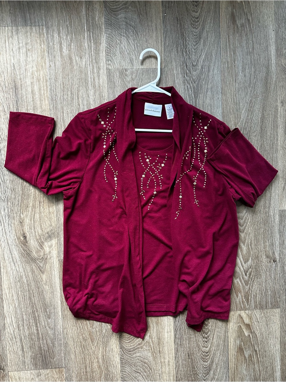 Alfred Dunner 2-In-1 Layered Top Cardigan Shell Set Beaded Size Small Burgundy